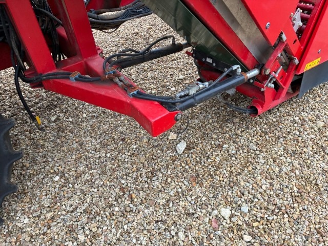 ASA-Lift ASA-Lift TK1000E Single Row Trailed Cabbage Harvester - detail