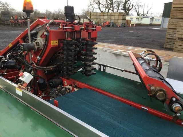 ASA-Lift ASA-Lift TK1000E Single Row Trailed Cabbage Harvester - detail
