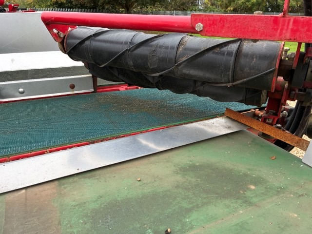 ASA-Lift ASA-Lift TK1000E Single Row Trailed Cabbage Harvester - detail