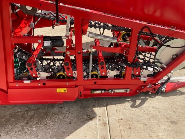 ASA-Lift ASA Lift TC1010E Single Row Trailed Cabbage Harvester - detail