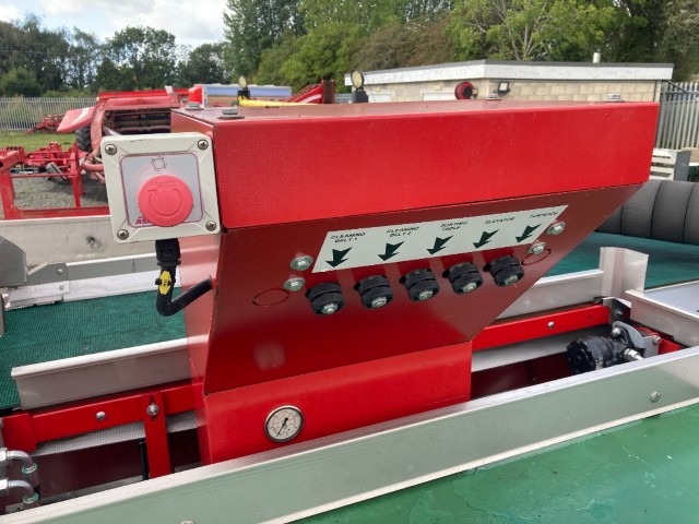 ASA-Lift ASA Lift TC1010E Single Row Trailed Cabbage Harvester - detail