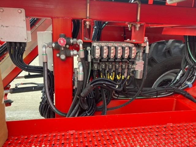 ASA-Lift ASA Lift TC1010E Single Row Trailed Cabbage Harvester - detail