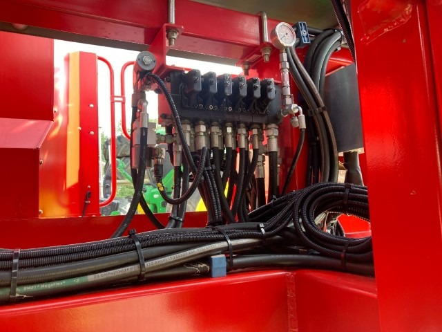 ASA-Lift ASA Lift TC1010E Single Row Trailed Cabbage Harvester - detail