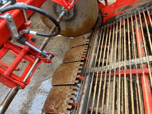 Dewulf / Miedema DeWulf, RA3060, 2 Row, Self-Propelled Potato Harvester - detail