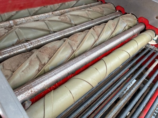 Dewulf / Miedema DeWulf, RA3060, 2 Row, Self-Propelled Potato Harvester - detail