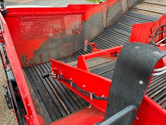 Dewulf / Miedema DeWulf, RA3060, 2 Row, Self-Propelled Potato Harvester - detail