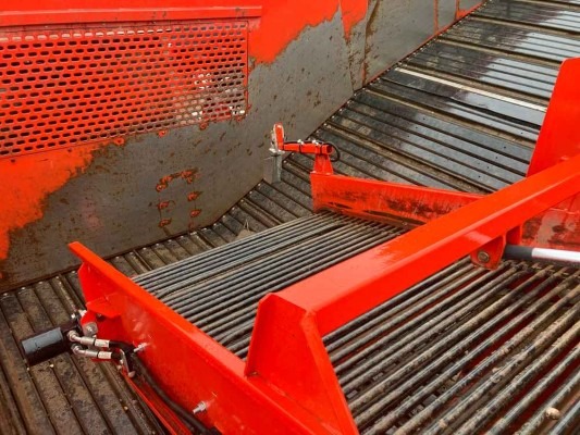 Dewulf / Miedema DeWulf, RA3060, 2 Row, Self-Propelled Potato Harvester - detail