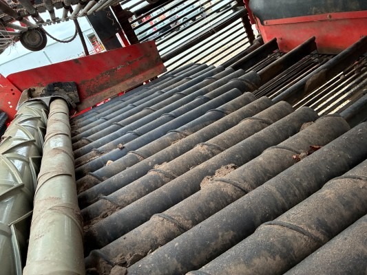 Dewulf / Miedema DeWulf, RA3060, 2 Row, Self-Propelled Potato Harvester - detail