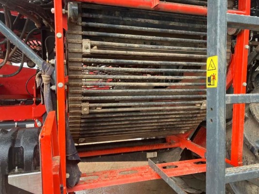 Dewulf / Miedema DeWulf, RA3060, 2 Row, Self-Propelled Potato Harvester - detail