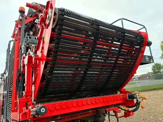 Dewulf / Miedema DeWulf, RA3060, 2 Row, Self-Propelled Potato Harvester - detail