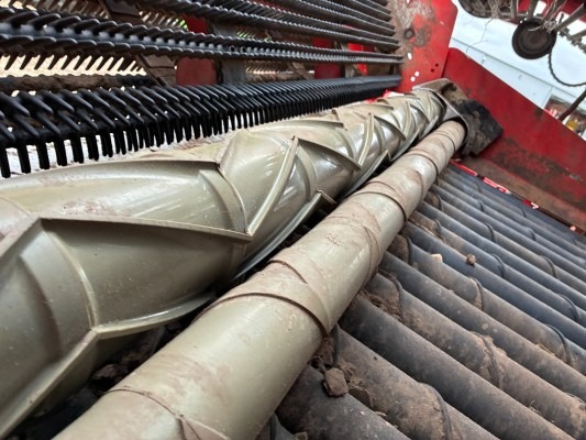 Dewulf / Miedema DeWulf, RA3060, 2 Row, Self-Propelled Potato Harvester - detail