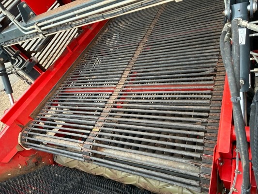 Dewulf / Miedema DeWulf, RA3060, 2 Row, Self-Propelled Potato Harvester - detail