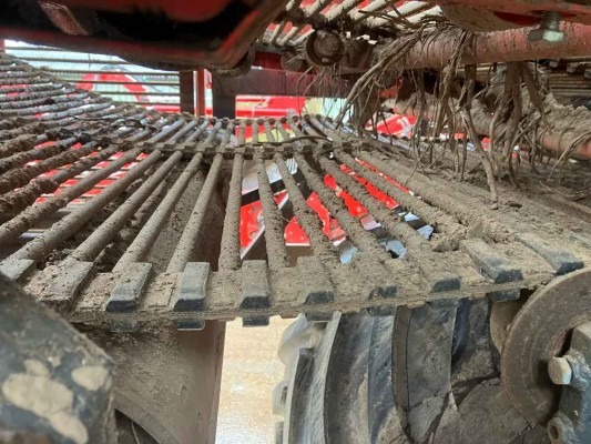 Dewulf / Miedema DeWulf, RA3060, 2 Row, Self-Propelled Potato Harvester - detail