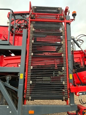 Dewulf / Miedema DeWulf, RA3060, 2 Row, Self-Propelled Potato Harvester - detail