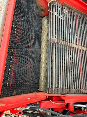 Dewulf / Miedema DeWulf, RA3060, 2 Row, Self-Propelled Potato Harvester - detail