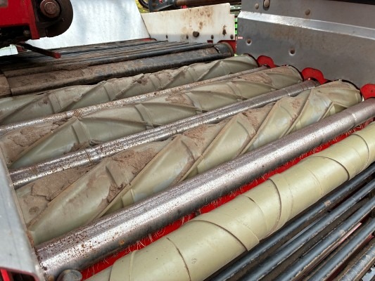 Dewulf / Miedema DeWulf, RA3060, 2 Row, Self-Propelled Potato Harvester - detail