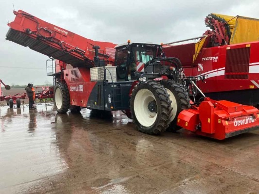 Dewulf / Miedema DeWulf, RA3060, 2 Row, Self-Propelled Potato Harvester - detail