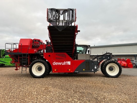 Dewulf / Miedema DeWulf, RA3060, 2 Row, Self-Propelled Potato Harvester - right