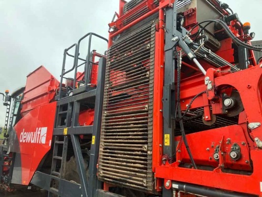 Dewulf / Miedema DeWulf, RA3060, 2 Row, Self-Propelled Potato Harvester - detail