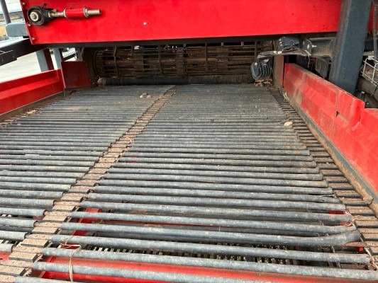 Dewulf / Miedema DeWulf, RA3060, 2 Row, Self-Propelled Potato Harvester - detail