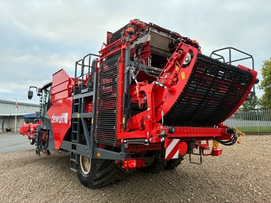 Dewulf / Miedema DeWulf, RA3060, 2 Row, Self-Propelled Potato Harvester - detail