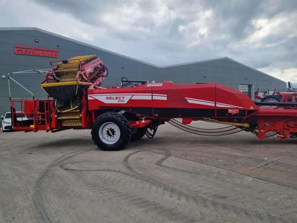GRIMME Grimme Select 200 2 Row Trailed Potato Harvester - front