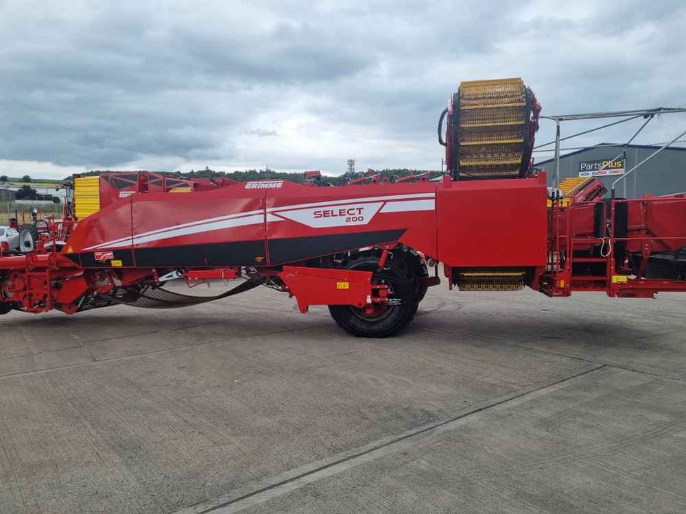 GRIMME Grimme Select 200 2 Row Trailed Potato Harvester - machinePlate