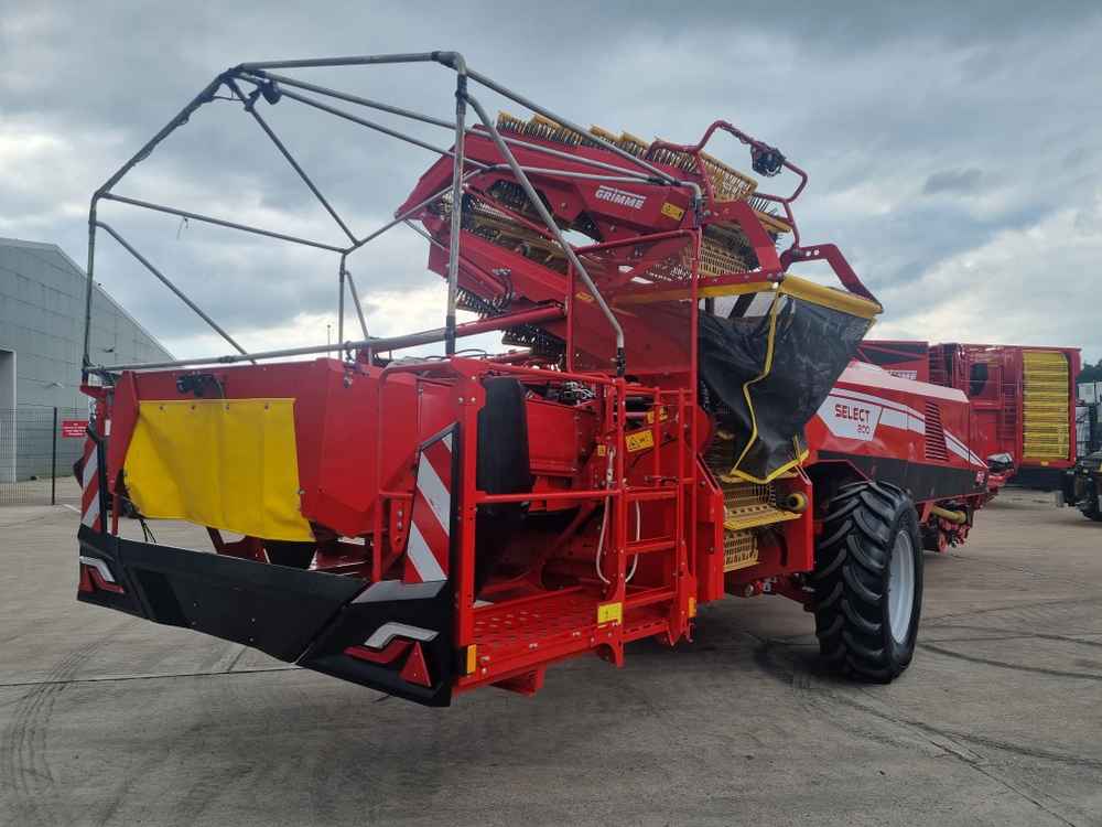GRIMME Grimme Select 200 2 Row Trailed Potato Harvester - right