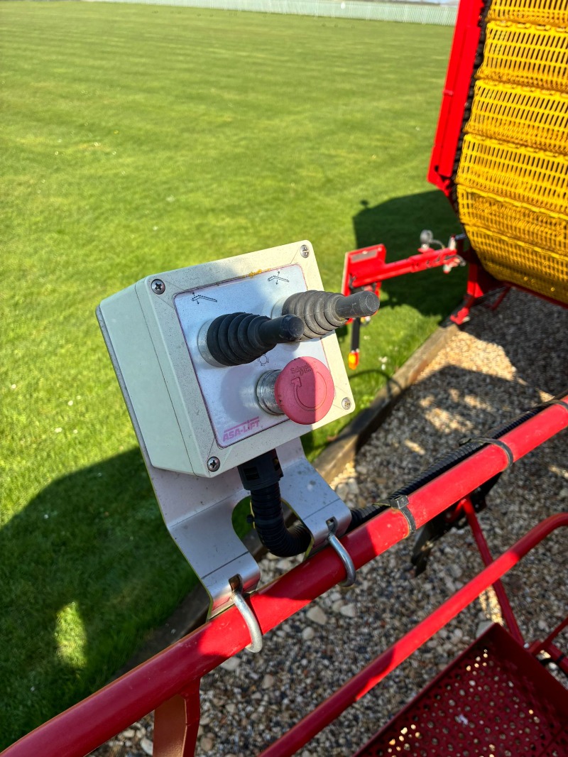 ASA-Lift ASA-Lift MC1010E Single Row Mounted Cabbage Harvester - detail