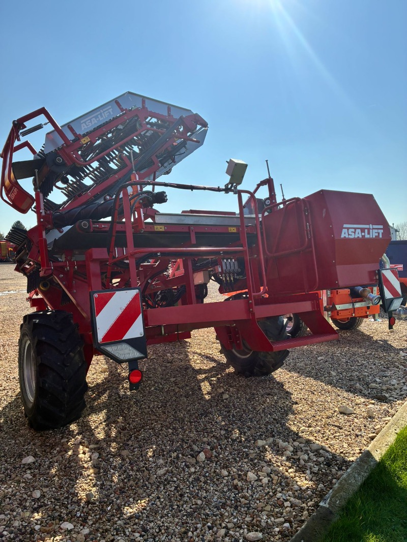 ASA-Lift ASA-Lift MC1010E Single Row Mounted Cabbage Harvester - detail