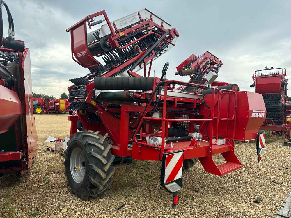 ASA-Lift ASA-Lift MC1010E Single Row Mounted Cabbage Harvester - front