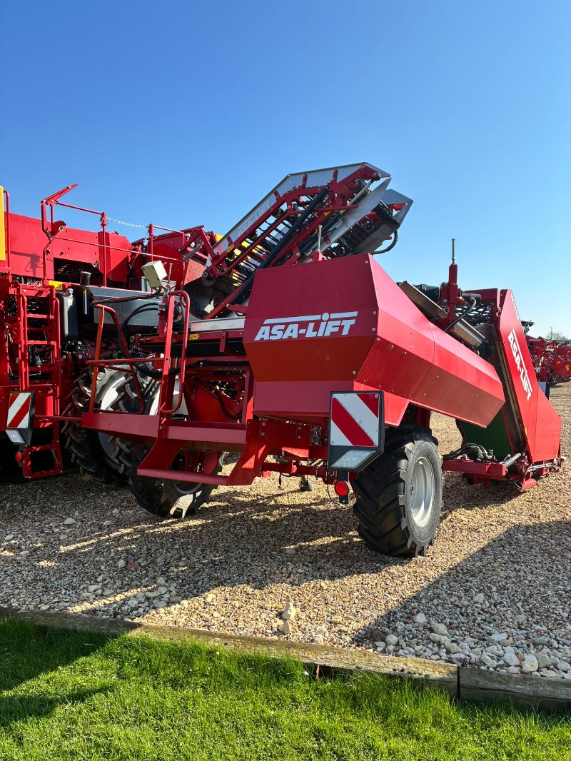 ASA-Lift ASA-Lift MC1010E Single Row Mounted Cabbage Harvester - left