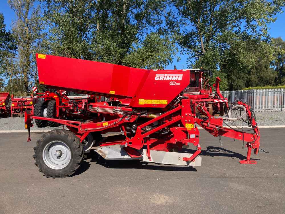 GRIMME GB 330 - front
