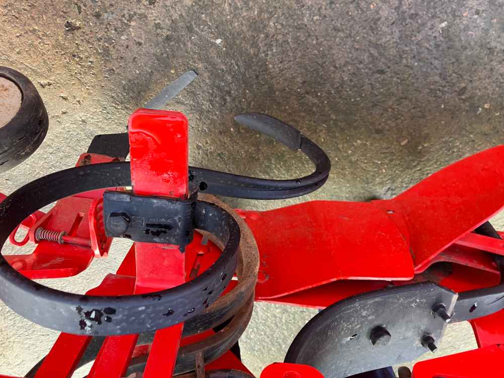 GRIMME Grimme GH2, Weeder, Row Re-Former - detail