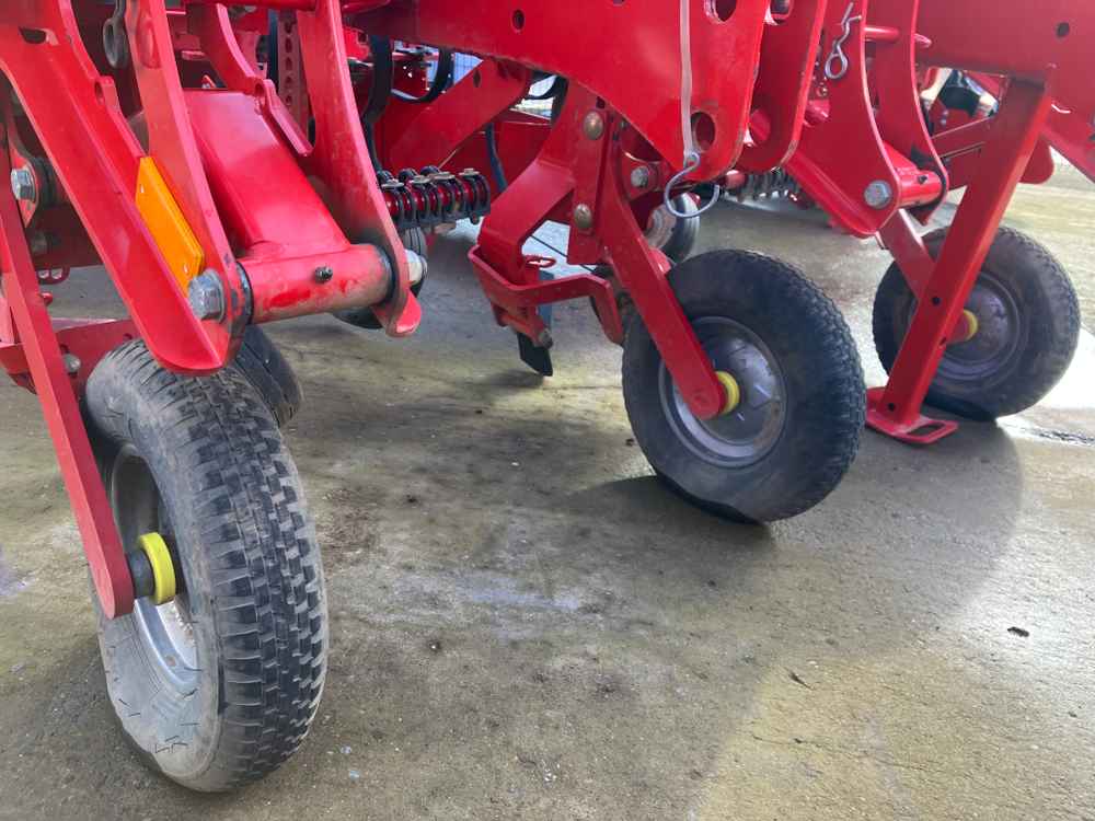 GRIMME Grimme GH2, Weeder, Row Re-Former - detail