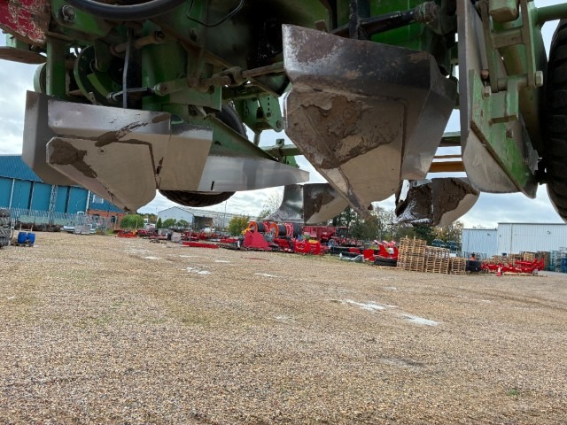 Standen Standen BB2/H200, 2 Row, Mounted, Cup, Potato Planter - detail