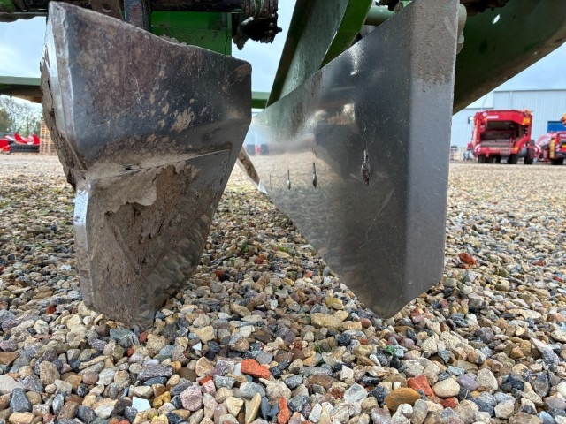 Standen Standen BB2/H200, 2 Row, Mounted, Cup, Potato Planter - detail