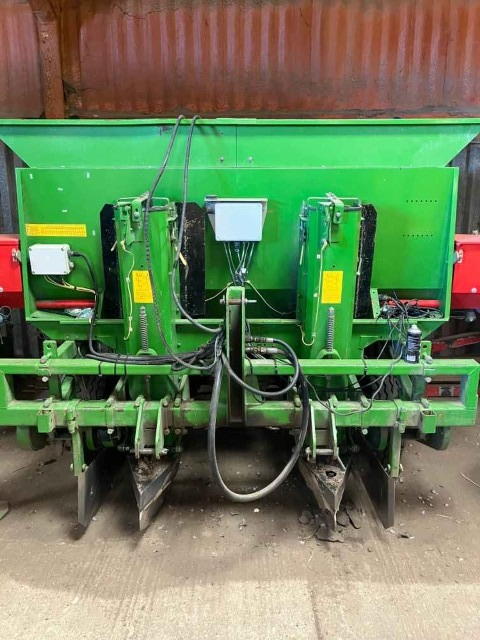 Standen Standen BB2/H200, 2 Row, Mounted, Cup, Potato Planter - detail