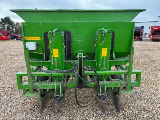 Standen Standen BB2/H200, 2 Row, Mounted, Cup, Potato Planter - detail