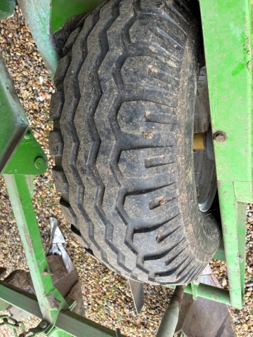 Standen Standen BB2/H200, 2 Row, Mounted, Cup, Potato Planter - detail