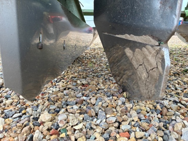 Standen Standen BB2/H200, 2 Row, Mounted, Cup, Potato Planter - detail