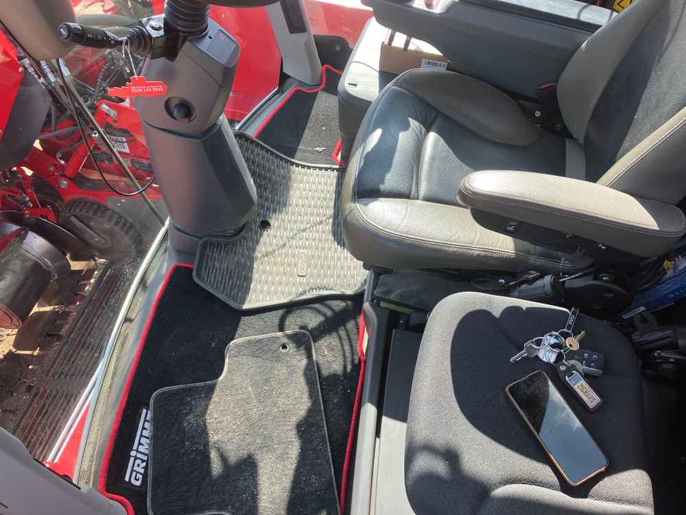 GRIMME Varitron 270 PL TT, 2 Row, Self-Propelled potato Harvester - detail