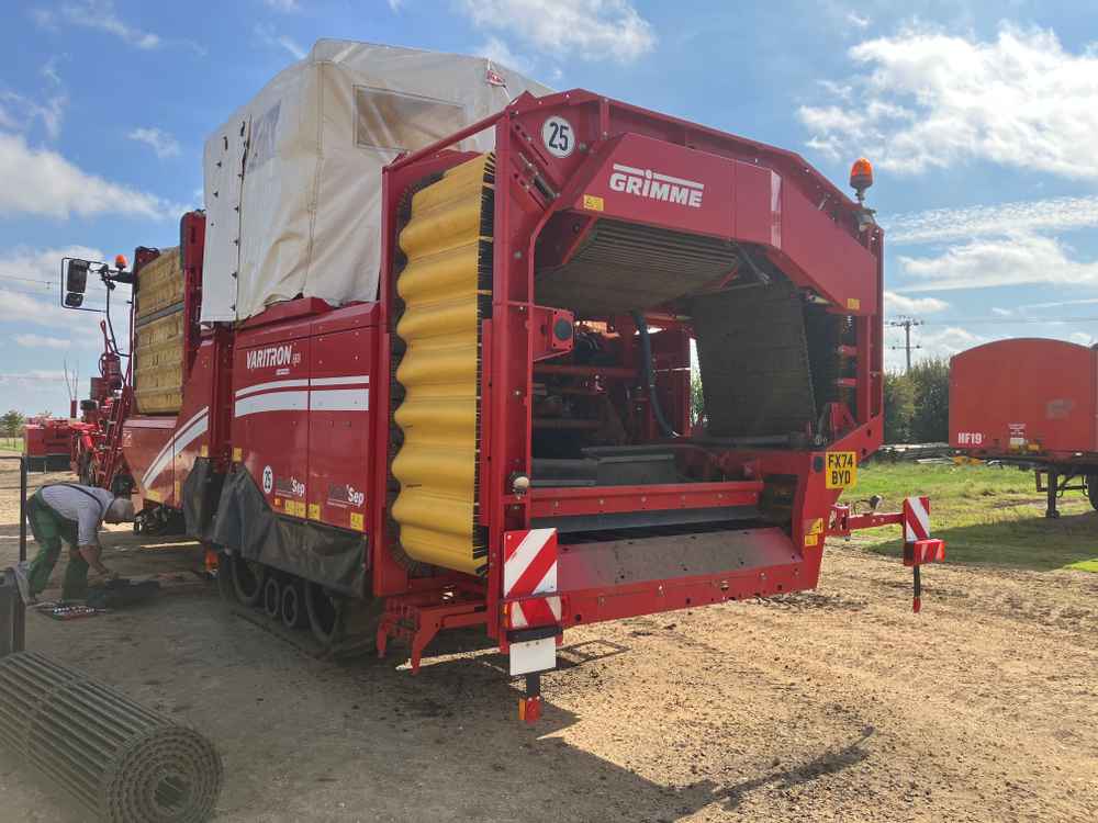 GRIMME Varitron 270 PL TT, 2 Row, Self-Propelled potato Harvester - right