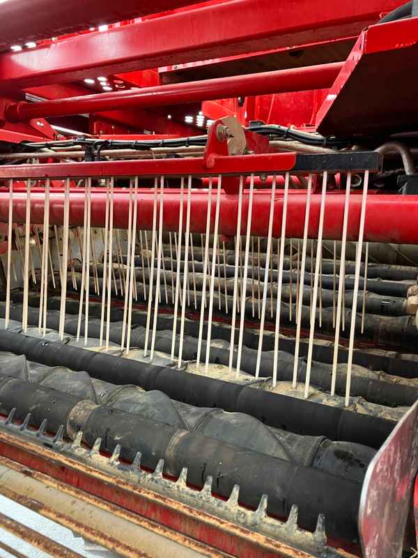 GRIMME Grimme Varitron 220 Platinum TT, Self-Propelled Potato Harvester - detail