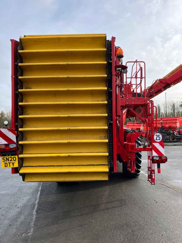 GRIMME Grimme Varitron 220 Platinum TT, Self-Propelled Potato Harvester - back