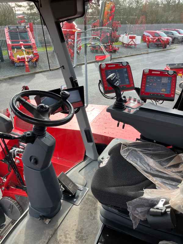 GRIMME Grimme Varitron 220 Platinum TT, Self-Propelled Potato Harvester - machinePlate