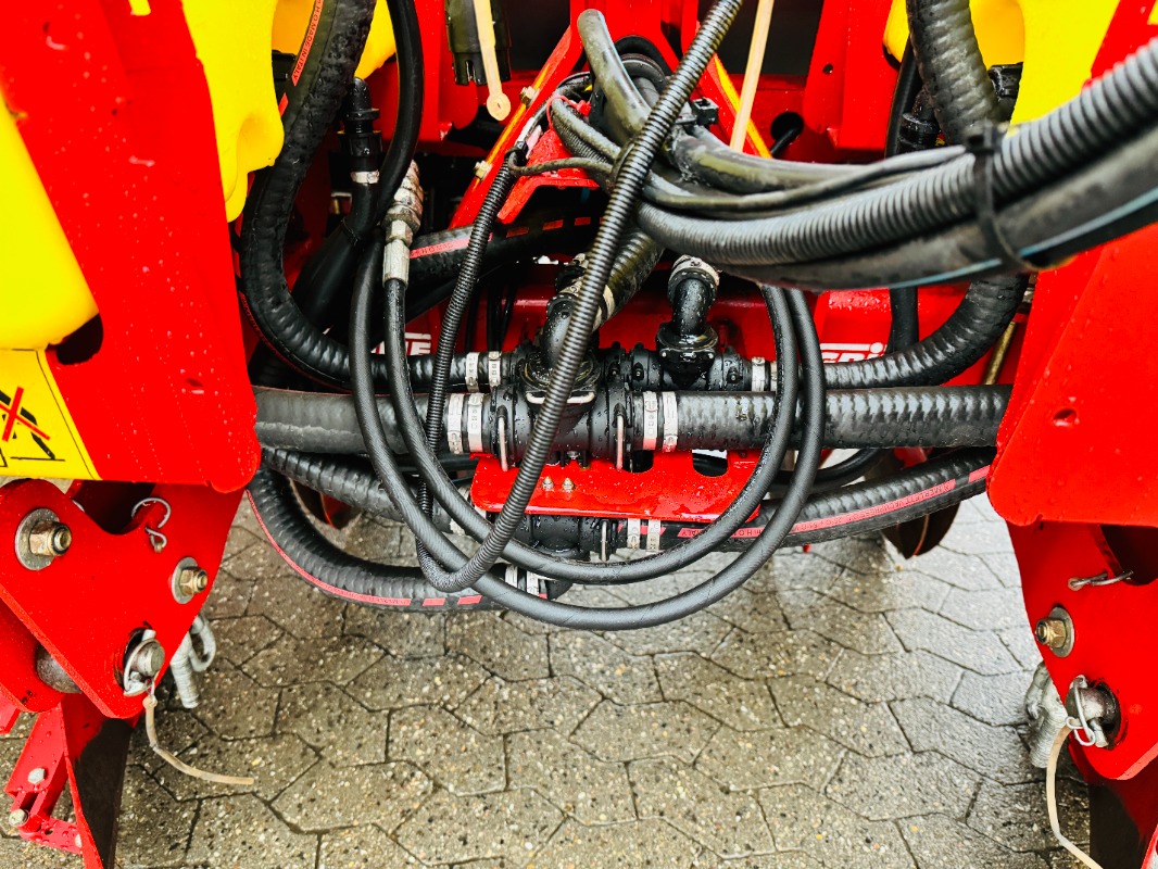 GRIMME FA-200 TS-420 - detail