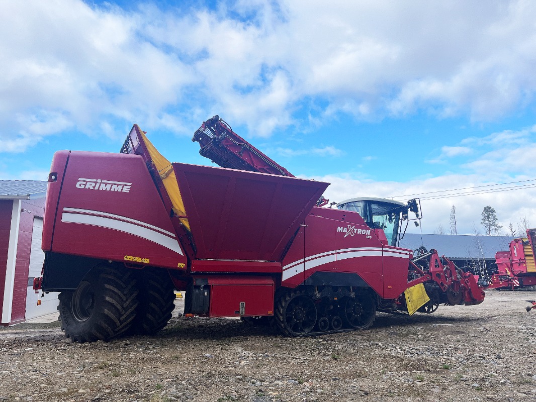GRIMME MAXTRON 620 II - front