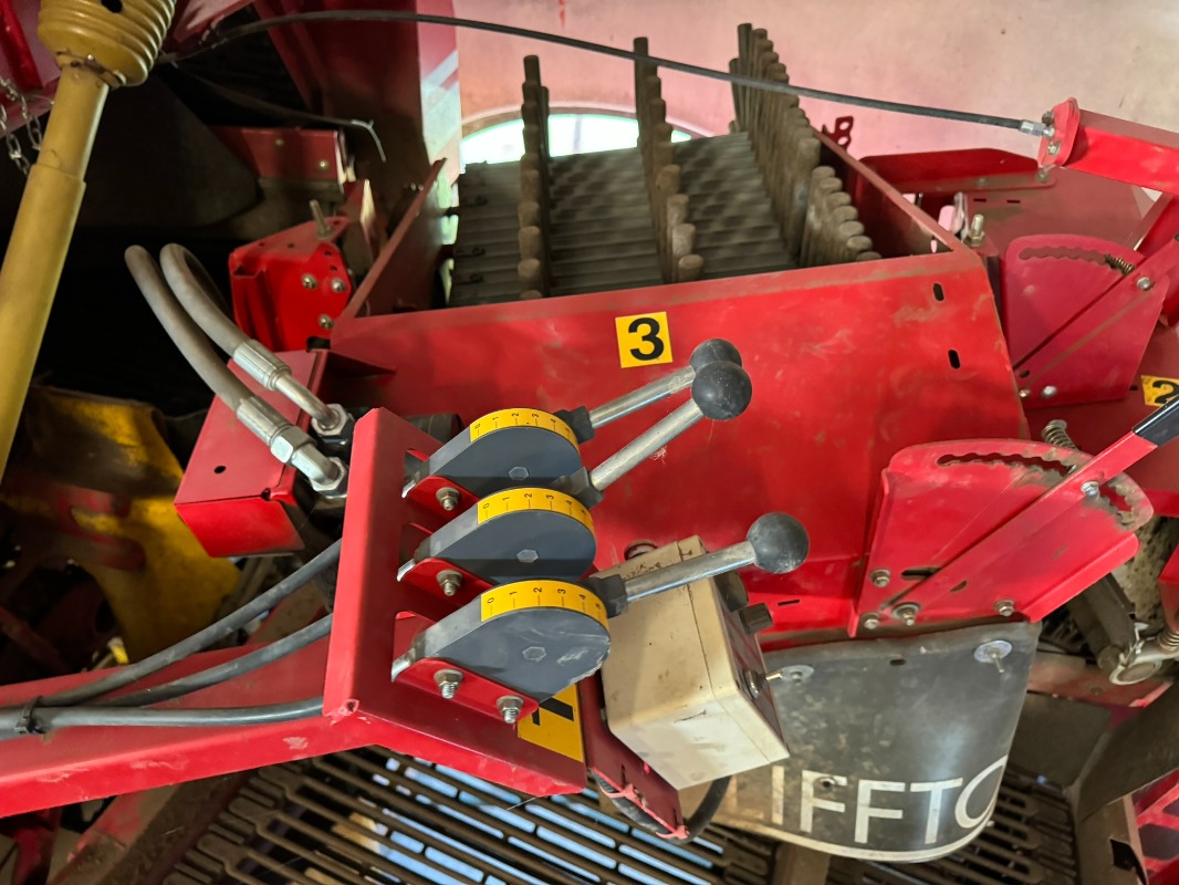 GRIMME SE 140-UB - detail