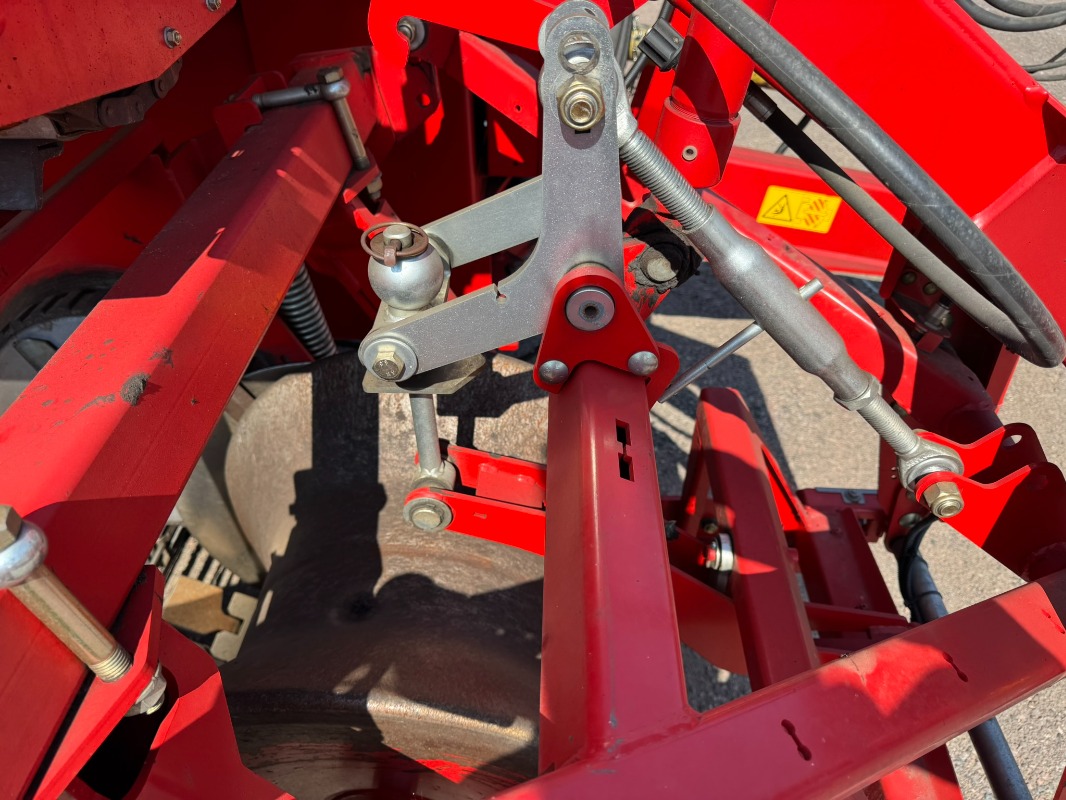 GRIMME SE 140-UB - detail
